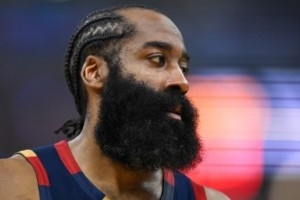骑士应利用哈登合同+莫布里换字母哥！再招募詹姆斯争冠&最后一舞