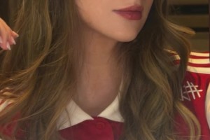 人生赢家！马丁内利场上拿英超冠军，场下未婚妻美若天仙